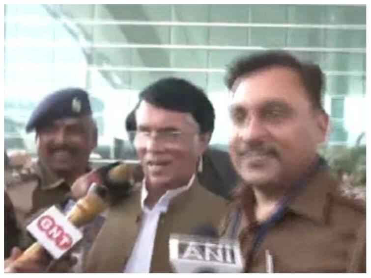 'A Long Battle, I'm ready to fight', Says Pawan Khera As He Is Taken Away By Cops: Watch 'A Long Battle, I'm Ready To Fight', Says Pawan Khera As He Is Taken Away By Cops: Watch