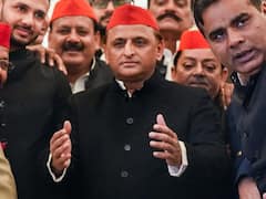 तेज प्रताप यादव को सपने में दिखे नेताजी, अब अखिलेश यादव ने किया बड़ा खुलासा