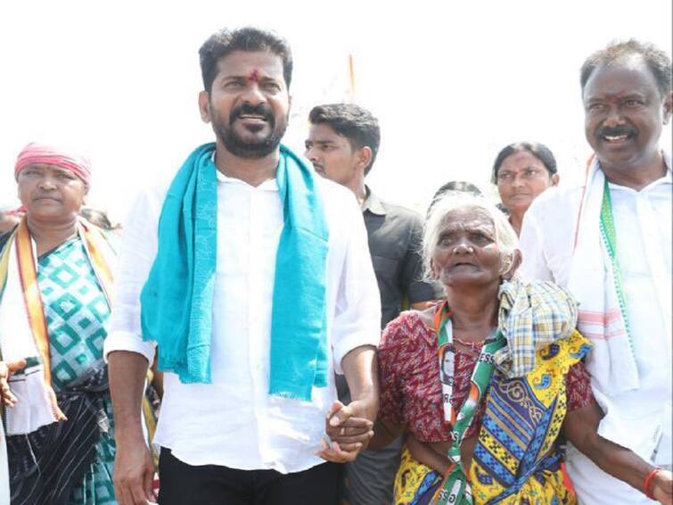 Revanth Reddy hath se hath jodo Yatra: TPCC chief accused Party defection MLAs in Bhupalpally Revanth Reddy: డజను మంది డర్టీ ఎమ్మెల్యేలు, దొరగాని దొడ్లో పశువులు - రేవంత్ రెడ్డి తీవ్ర వ్యాఖ్యలు