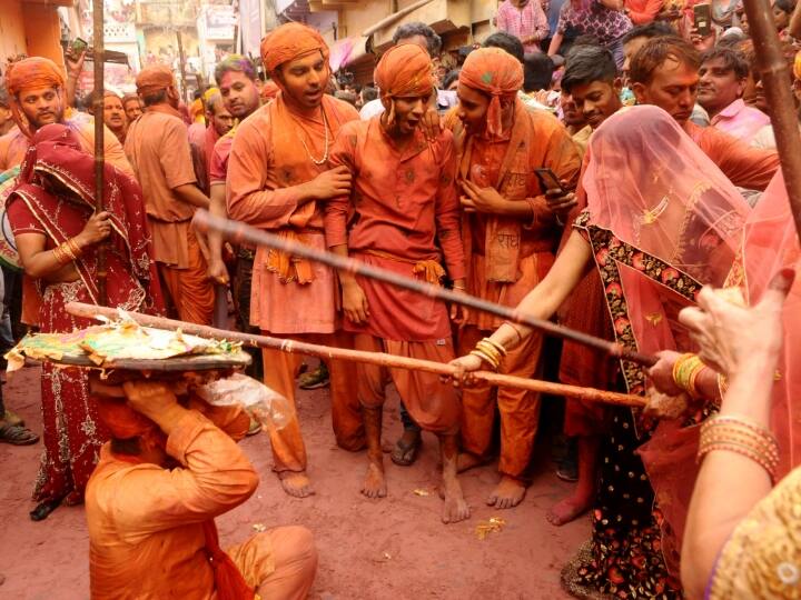 Holi 2023 Date Barsana Lathmar Holi Will be celebrated on 28 February know full Schedule Holi 2023 Date: इस दिन मनाई जाएगी बरसाना की लट्ठमार होली, जानें ब्रज के रंगोत्सव का पूरा कार्यक्रम