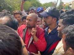 लहसुन की आड़ में गौ तस्करी, गौ सेवकों ने गायों से भरा ट्रक पकड़ने के बाद ड्रायवर के साथ की ये हरकत