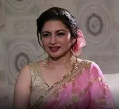 Bhagyashree Birthday: বাড়ি থেকে পালিয়ে বিয়ে, শ্যুটিংয়ের সেটে কান্না, একনজরে ভাগ্যশ্রীর অজানা তথ্য