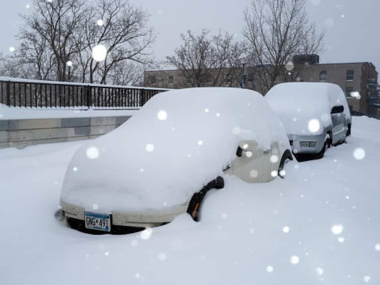 Firefighter Killed, Blackouts, Flights Cancelled: US Winter Storm Takes Toll On Normal Life