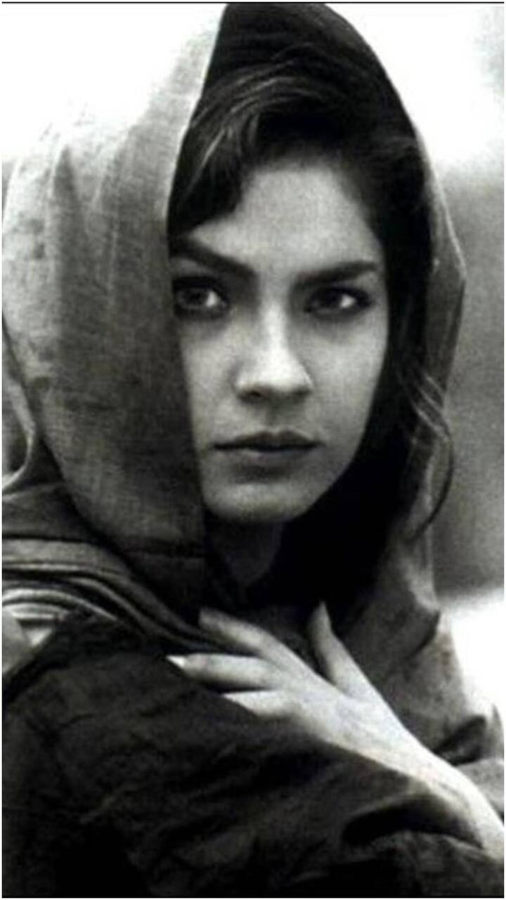 স্বামীর সঙ্গে বিবাহবিচ্ছেদ প্রসঙ্গে নিজের সোশ্যাল মিডিয়া হ্যান্ডলে পূজা লেখেন, '১১ বছর অসাধারণ বিবাহিত জীবন কাটানোর পর আমি এবং আমার স্বামী আলাদা হওয়ার সিদ্ধান্ত নিয়েছি। আমি আমার জীবন নিজের শর্তে বাঁচি।'