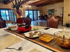 Emraan Hashmi Home: रॉयल पैलेस के इंटीरियर को टक्कर देता है इमरान हाशमी का आशियाना, देखें घर की इनसाइड तस्वीरें