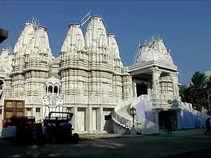 धार्मिक नगरी म्हणून ओळख असलेल्या नाशिकच्या सौंदर्यात आणखी भर पाडणारी एक वास्तू देवळाली कॅम्प परिसरात उभी राहिली आहे.