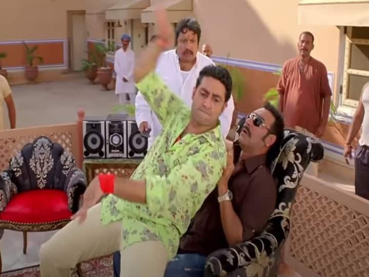 Netizens Call Abhishek Bachchan 'Best Dancer After Madhuri Dixit', Actor Has A Fitting Reply Netizens Call Abhishek Bachchan 'Best Dancer After Madhuri Dixit', Actor Has A Fitting Reply