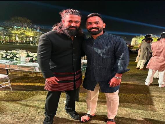 DK Meets Yash: రాకీ భాయ్ ను కలిసిన దినేశ్ కార్తీక్- సోషల్ మీడియాలో ఫొటో వైరల్ DK Meets Yash: రాకీ భాయ్ ను కలిసిన దినేశ్ కార్తీక్- సోషల్ మీడియాలో ఫొటో వైరల్