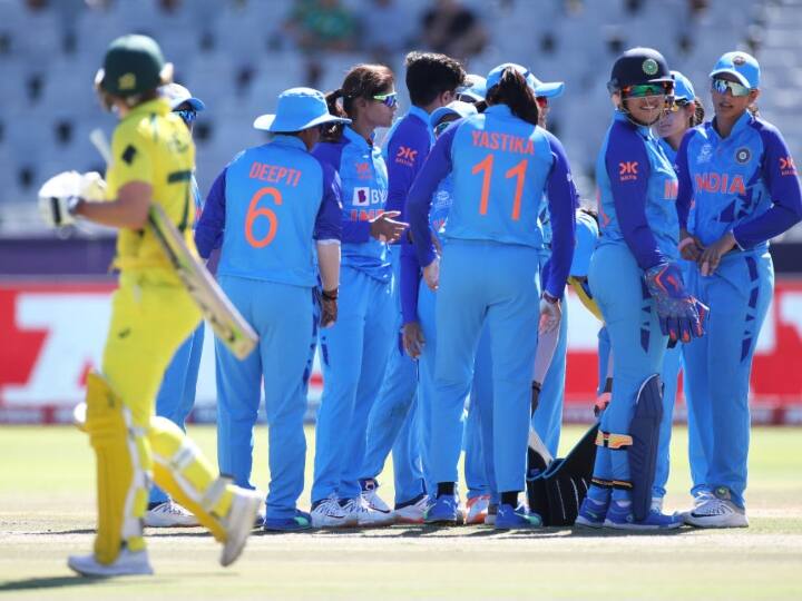 Women's T20 WC 2023: विमेंस टी20 वर्ल्ड कप सेमीफाइनल में ऑस्ट्रेलिया के खिलाफ मिली हार के भारतीय महिला टीम का सफर समाप्त हो गया. आइए इस वर्ल्ड कप में भारत की टॉप परफॉर्मर के बारे में बताते हैं.