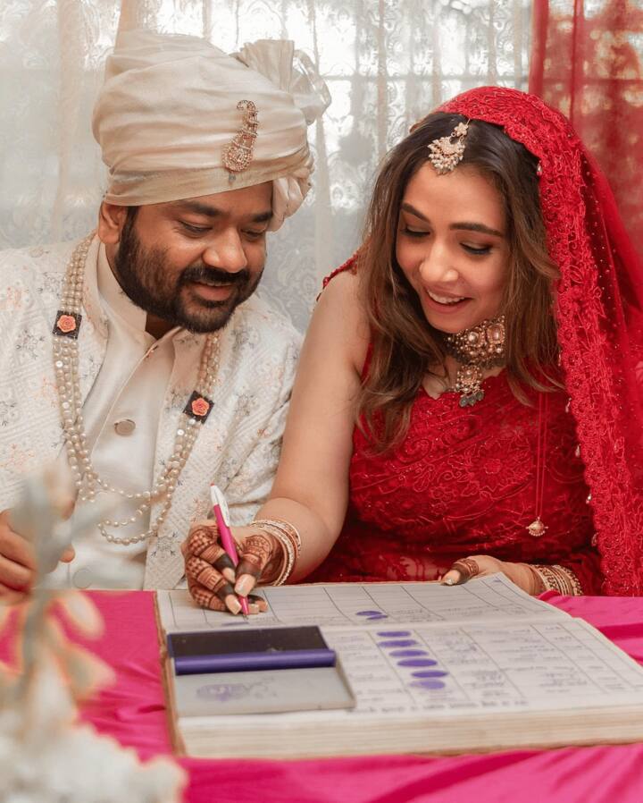 She finished off the look with a matching veil and polki diamond jewellery, which included a simple maang tika.