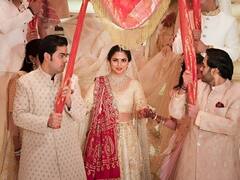 Isha Ambani Wedding Images: मुकेश अंबानी की बेटी ईशा ने शादी में पहना था 90 करोड़ का लहंगा, वेडिंग का खर्च जानकर उड़ जाएंगे होश