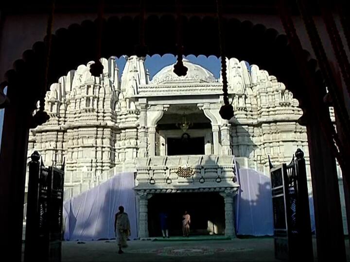 ही वास्तू म्हणजे कलापूर्णम तीर्थधाम आणि देशभरात ही वास्तू चर्चेचा विषय ठरत आहे.