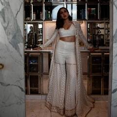 વ્હાઇટ શરારામાં સારા અલી ખાને વર્તવ્યો કહેર, તસવીરોમાં જોવા મળ્યો શાહી ઠાઠ