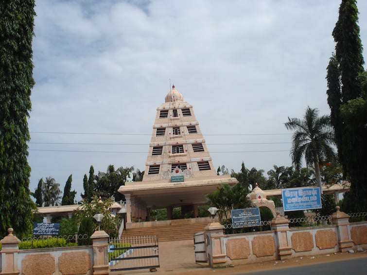 Thanjavur Manimandapam Ancient King Rajarajan Memorial Best Place to Visit TNN Thanjavur Manimandapam: மனதை கொள்ளைக் கொள்ளும் தஞ்சை மணிமண்டபம்… போடுங்கப்பா ஒரு விசிட்டை!!!