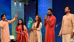 Trina Sabyasachi: মঞ্চে সব্যসাচী, তৃণা কৌশিকরা, বাংলা গানে মাতল আসর