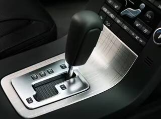 Automatic Gear Cars: ਬਹੁਤ ਆਸਾਨ ਹੈ ਆਟੋਮੈਟਿਕ ਗੀਅਰ ਵਾਲੀ ਕਾਰ ਚਲਾਉਣਾ, ਬਸ ਇਨ੍ਹਾਂ ਗੱਲਾਂ ਦਾ ਰੱਖੋ ਧਿਆਨ