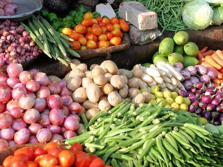 vegetable price list for 24th february 2023 in koyambedu market Chennai onion price Vegetable Price: காய்கறி வரத்தில் மாற்றம்.. விலையிலும் மாற்றமா? இன்றைய காய்கறி விலை பட்டியல் இதோ..