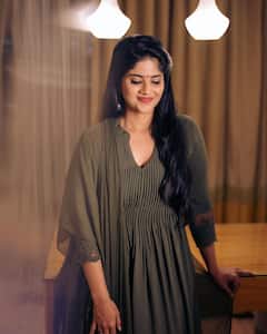 Megha AkashPhotos: ముసిముసినవ్వుల మేఘా