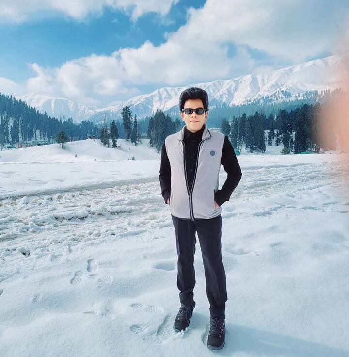 இதனால், இவரும் லியோவில் நடிக்கின்றாரோ என சிலர் கருத்துகளை பதிவிட்டு வருகின்றனர்