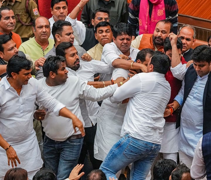 MCD Standing Committee Election Delhi People Reaction On BJP AAP councillors fight ANN MCD Standing Committee Election: एमसीडी सदन में आज हुए मारपीट के बाद, जानिए क्या बोली दिल्ली की जनता?