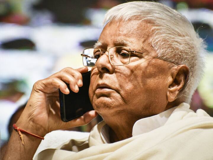 Fodder Scam: चारा घोटाला में बढ़ सकती है लालू प्रसाद यादव की परेशानी, हाई कोर्ट पहुंची सीबीआई, सुनवाई की तारीख मिली Lalu Prasad Yadav Problems may Increase in Fodder Scam CBI Reaches High Court ann Fodder Scam: चारा घोटाला में बढ़ सकती है लालू प्रसाद यादव की परेशानी, हाई कोर्ट पहुंची सीबीआई, सुनवाई की तारीख मिली