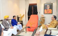 Arvind Kejriwal Meets Uddhav Thackeray: 2024 લોકસભા ચૂંટણી પહેલા નવાજૂનીના એંધાણ! અચાનક ઉદ્ધવ ઠાકરેને મળવા પહોંચ્યા આ દિગ્ગજ નેતાઓ