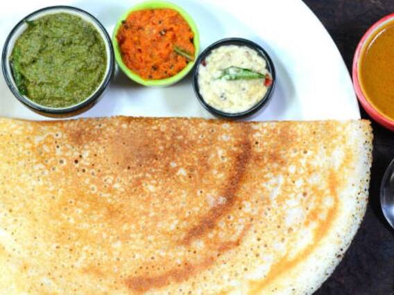 Sabudana Dosa: साउथ इंडियन डोसा तो कई बार खाया होगा, घर पर बनाएं साबूदाना से बना डोसा