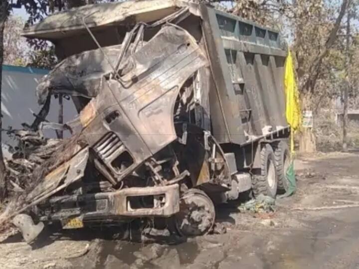 korba accident Fire breakout after collision of two trucks both drivers were burnt dead body were recovered after 7 hours of rescue ANN Korba Accident: दो ट्रकों की भिड़ंत के बाद लगी भीषण आग में जले दो ड्राइवर, 7 घंटे बाद निकाला गया शव