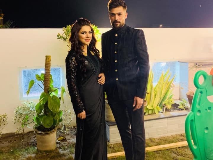 पाकिस्तानी तेज गेंदबाज मोहम्मद आमिर ने अगस्त 2010 में लॉर्ड्स क्रिकेट टेस्ट में बुकी मजहर माजिद के साथ तीन क्रिकेटरों ने स्पॉट फिक्सिंग की थी. जिसके बाद 'न्यूज ऑफ वर्ल्ड' के रिपोर्टर ने स्टिंग ऑपरेशन किया था. दरअसल, इस मैत फिक्सिंग के लिए मोहम्मद आमिर समेत बाकी आरोपी क्रिकेटरों ने भारी-भरकम राशि ली थी. (फोटो क्रेडिट- सोशल मीडिया)