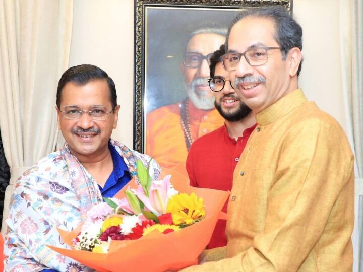 अविभाजित शिवसेना ने कई वर्षों तक देश के सबसे अमीर महानगरपालिका का नेतृत्व किया था, जबकि आप ने हाल में दिल्ली नगर निगम को बीजेपी से हथिया लिया. (फोटो क्रेडिट- @AUThackeray)