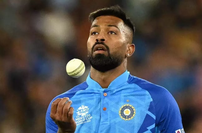भारतीय क्रिकेट संघाचा (Indian Cricket Team) ऑल-राउंडर खेळाडू हार्दिक पांड्या (Hardik Pandya) कडे एक ऑल-राऊंडर खेळाडू (All-Rounder Player) म्हणून पाहिलं जातं.