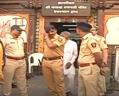 कसबा मतदार संघातील कसब गणपती मंदिरासमोर हे उपोषण सुरु आहे.