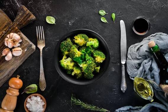 Broccoli Paneer: बच्चे को हेल्दी खिलाने की करें शुरूआत, नाश्ते में बनाएं टेस्टी ब्रोकली पनीर Broccoli Paneer: बच्चे को हेल्दी खिलाने की करें शुरूआत, नाश्ते में बनाएं टेस्टी ब्रोकली पनीर