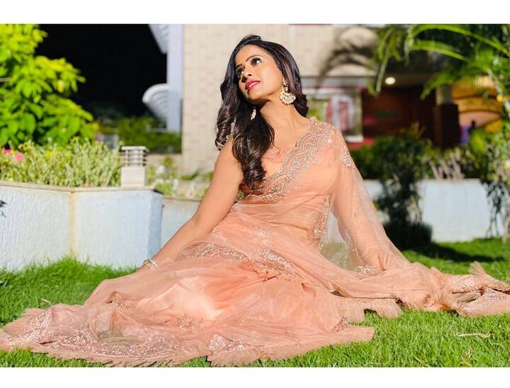 యాంకర్గా కెరీర్ స్టార్ట్ చేసిన ప్రశాంతి బడా స్టార్స్ ని ఇంటర్యూ చేసింది. 'అనగనగా అలా జరిగింది', 'ఎఫైర్', 'లైన్' సినిమాల్లో నటించిన ప్రశాంతి టీవీ సీరియల్స్లో విలన్ రోల్స్ లో తనకుంటూ ప్రత్యేక గుర్తింపు తెచ్చుకుంది.