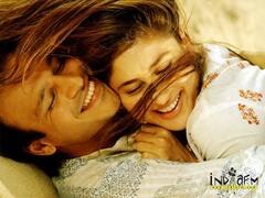 जब कॉलेज में बुरी तरह फंस गई थीं करीना कपूर खान, ना मम्मी-ना पापा बल्कि इस एक्टर ने की थी मदद