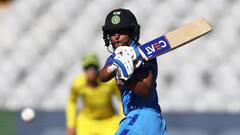 ICC World Cup: দলকে ফাইনালে তুলতে ব্যর্থ হলেও, অজিদের বিরুদ্ধে অর্ধশতরানে ধোনিকে পিছনে ফেলেন হরমনপ্রীত