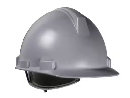 ਸੈਲਾਨੀਆਂ ਜਾਂ ਗਾਹਕਾਂ ਲਈ ਸਲੇਟੀ ਰੰਗ ਦਾ ਹੈਲਮੇਟ ਹੈ। ਕੁਝ ਸਾਈਟਾਂ 'ਤੇ ਗੁਲਾਬੀ ਰੰਗ ਦਾ ਹੈਲਮੇਟ ਵੀ ਹੈ। ਜੇਕਰ ਕਿਸੇ ਦਿਨ ਕੋਈ ਆਪਣਾ ਹੈਲਮੇਟ ਕਿਤੇ ਭੁੱਲ ਗਿਆ ਹੈ, ਤਾਂ ਉਹ ਉਸ ਦਿਨ ਲਈ ਗੁਲਾਬੀ ਹੈਲਮੇਟ ਪਹਿਨ ਸਕਦਾ ਹੈ।