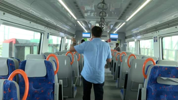 रैपिड रेल के अंदर हर कोच में 6 सीसीटीवी कैमरे लगाए गए हैं जिससे हर पल का मूवमेंट कैद किया जा सके.