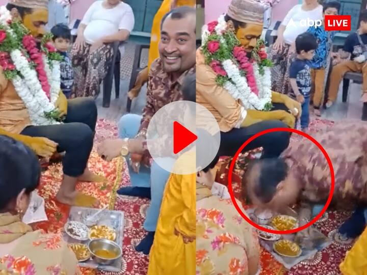 Watch Hyderabad marriage viral video person haldi ceremony sudden death of heart attack cardiac arrest Watch: मातम में बदली शादी की खुशियां, दूल्हे को हल्दी लगा रहे शख्स की अचानक हार्ट अटैक से मौत, देखें वीडियो