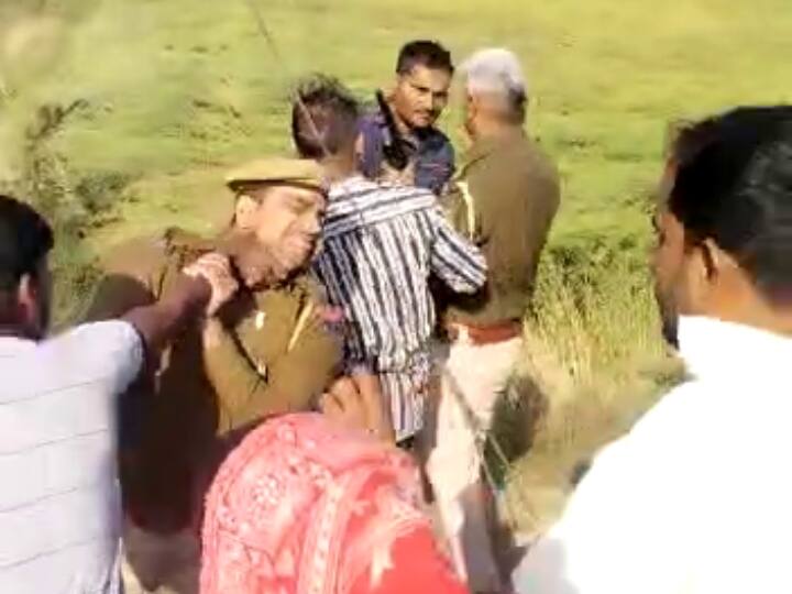 Bharatpur attack on police and tried to snatch gun from cops four people arrested ANN Rajasthan  News: भरतपुर पुलिस से हाथापाई, हथियार छीनने का भी किया प्रयास, कपड़े भी फटे, 4 गिरफ्तार