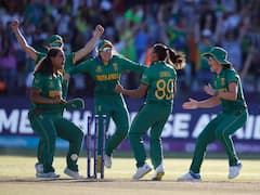 PHOTOS: साउथ अफ्रीका की पुरुष क्रिकेट टीम से आगे निकली महिला टीम, विश्व कप में रचा इतिहास, तस्वीरों में देखें झलक