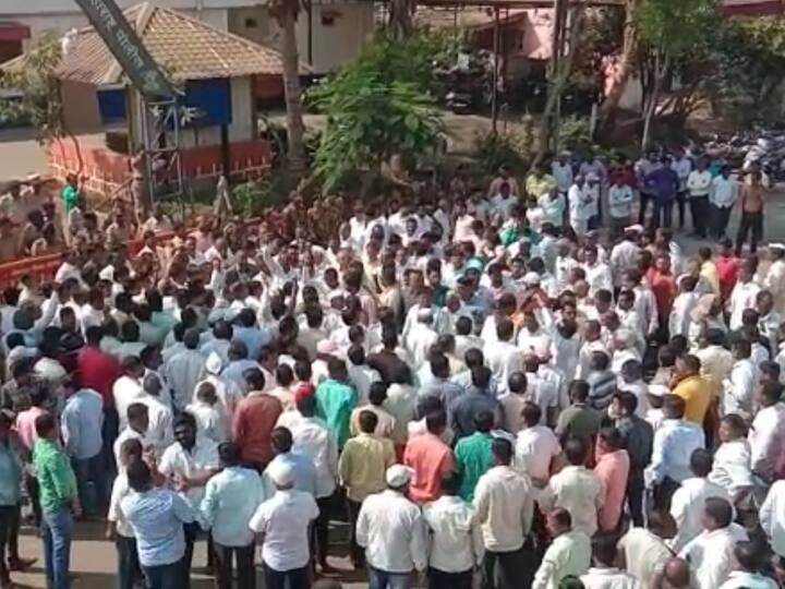 तसेच या घटनेचा जाब विचारण्यात आला होता.