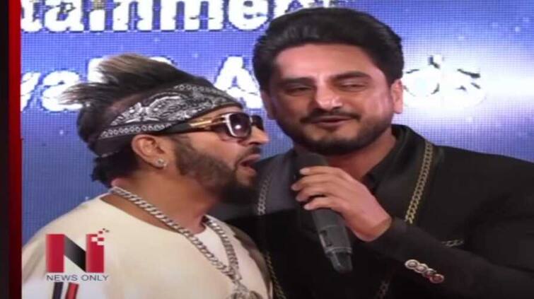 punjabi singer jazzy b and kulwinder billa sings kuldeep manak kali video winning fans hearts Jazzy B: ਜੈਜ਼ੀ ਬੀ ਤੇ ਕੁਲਵਿੰਦਰ ਬਿੱਲਾ ਨੇ ਗਾਈ ਕੁਲਦੀਪ ਮਾਣਕ ਦੀ ਕਲੀ, ਵੀਡੀਓ ਨੇ ਜਿੱਤਿਆ ਫੈਨਜ਼ ਦਾ ਦਿਲ