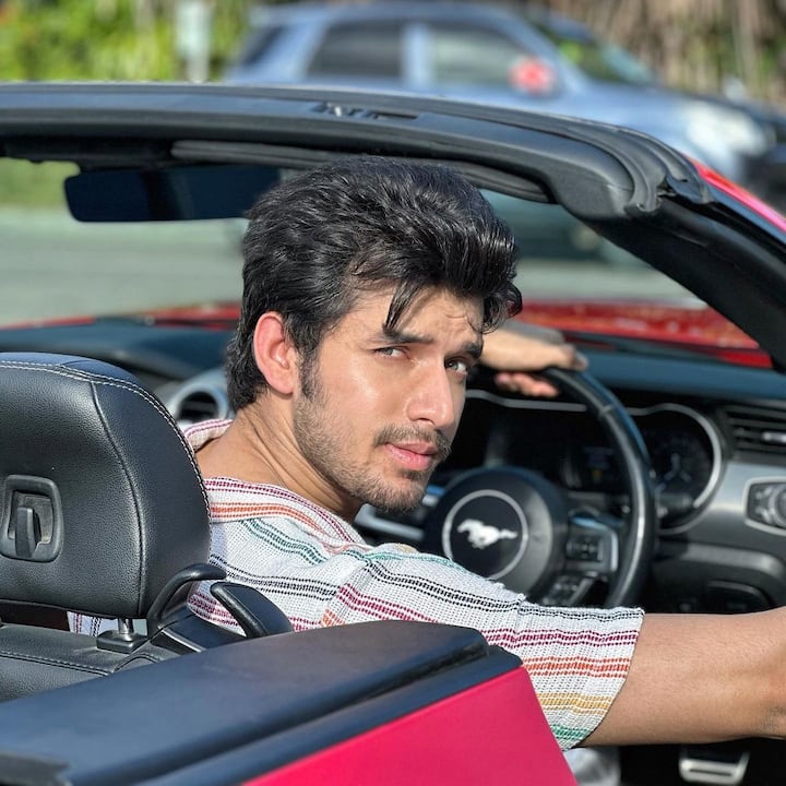 खबरें हैं कि ‘अनुपमा’ में समर शाह की भूमिका निभा चुके पारस कलनावत ‘कुंडली भाग्य’ में दिखाई देंगे.