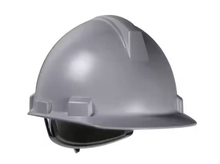 ਸੈਲਾਨੀਆਂ ਜਾਂ ਗਾਹਕਾਂ ਲਈ ਸਲੇਟੀ ਰੰਗ ਦਾ ਹੈਲਮੇਟ ਹੈ। ਕੁਝ ਸਾਈਟਾਂ 'ਤੇ ਗੁਲਾਬੀ ਰੰਗ ਦਾ ਹੈਲਮੇਟ ਵੀ ਹੈ। ਜੇਕਰ ਕਿਸੇ ਦਿਨ ਕੋਈ ਆਪਣਾ ਹੈਲਮੇਟ ਕਿਤੇ ਭੁੱਲ ਗਿਆ ਹੈ, ਤਾਂ ਉਹ ਉਸ ਦਿਨ ਲਈ ਗੁਲਾਬੀ ਹੈਲਮੇਟ ਪਹਿਨ ਸਕਦਾ ਹੈ।