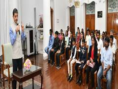 Governor RN Ravi: இளம் சாதனையாளர்களுடன் கலந்துரையாடல்;  வளரும் இந்தியாவின் எதிர்காலம் என ஆளுநர் ஆர்.என்.ரவி பாராட்டு