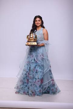 Photo : 'महाराष्ट्राचा फेव्हरेट कोण'मध्ये ऋता दुर्गुळेची बाजी