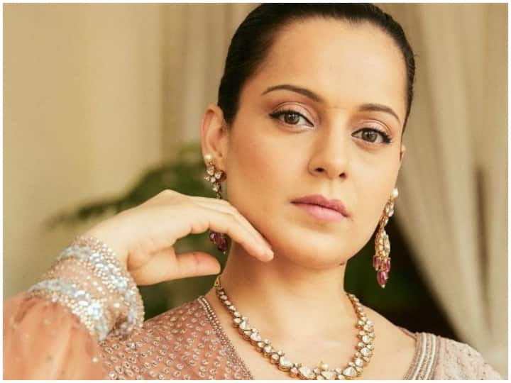 Kangana Ranaut Called Akshay Kumar Selfiee Flop Targeted Karan Johar Kangana Ranaut ने अक्षय कुमार की 'सेल्फी' के 'फ्लॉप' होने पर करण जौहर को किया ट्रोल, बोलीं- '10 लाख भी नहीं कमा पाई फिल्म'