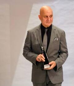 अनुपम खेर ने इस एक्ट्रेस की रचाई थी पहली शादी, अब इस हाल में जीवन काट रही हैं ये, जानिए कैसे रहे रिश्ते