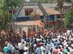 Hasan  Mushrif : हसन मुश्रीफांविरोधात गुन्हा दाखल होताच मुरगूड पोलिस ठाण्यासमोर प्रचंड घोषणाबाजी